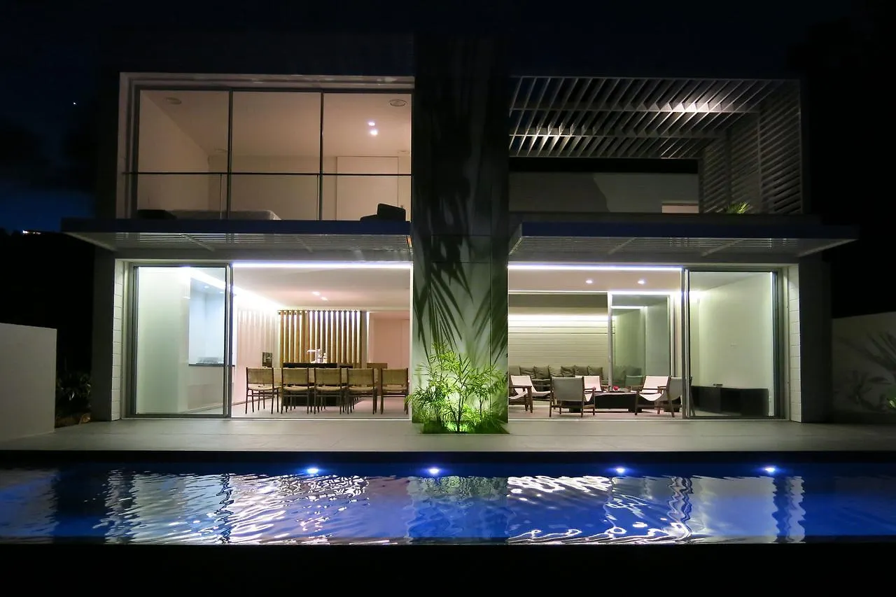 Luxury Waterfront Villa With Swimming Pool Mqfr08 Le François