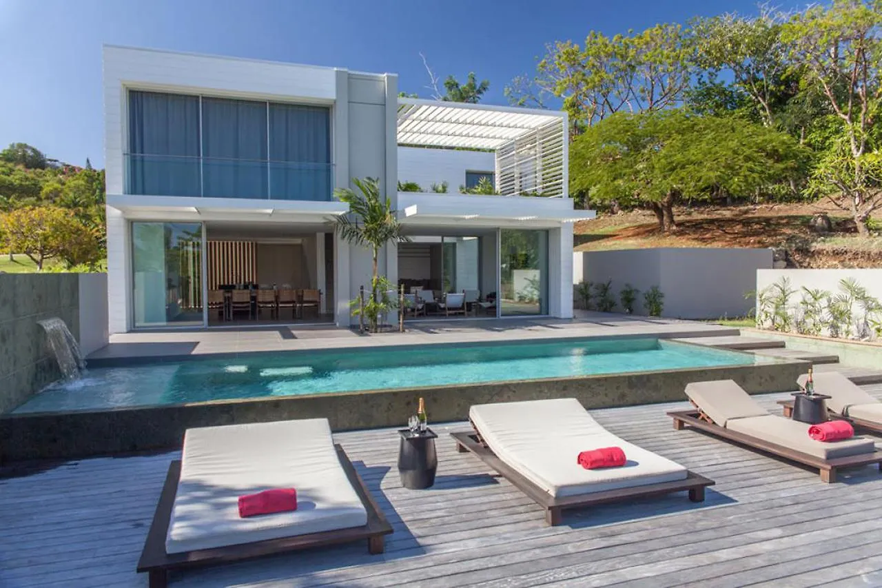 Luxury Waterfront Villa With Swimming Pool Mqfr08 Le François Martinica